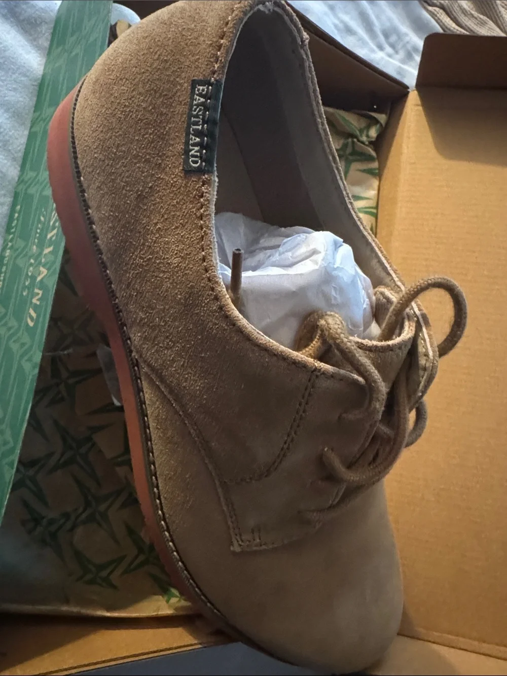Eastland Men's Buck Oxford in Tan with Red Sole